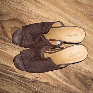 Women's Brown Suede Slide Sandals